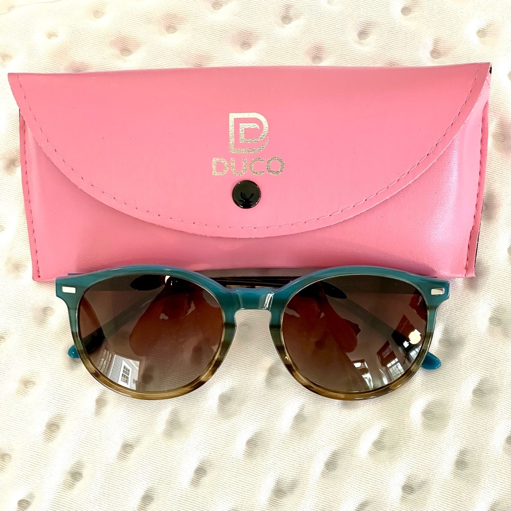 Duco Women’s Sunglasses Duco Sunglasses Brown Tortoise Blue Fade around.
New
